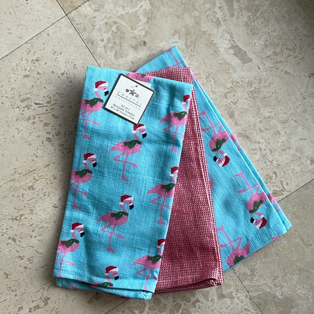 Coastal Collections Set of 3 kitchen towels NWT Flamingo Santa hats